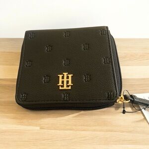 NWT Tommy Hilfiger Black Wallet with Gold Logo